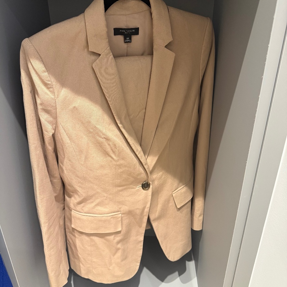 Ann Taylor suit set